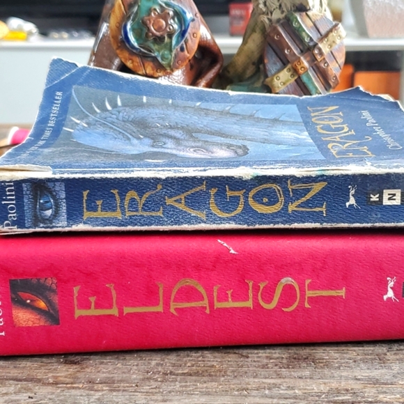 Two book set: Eragon & Eldest, by Christopher Paolini - Picture 4 of 9